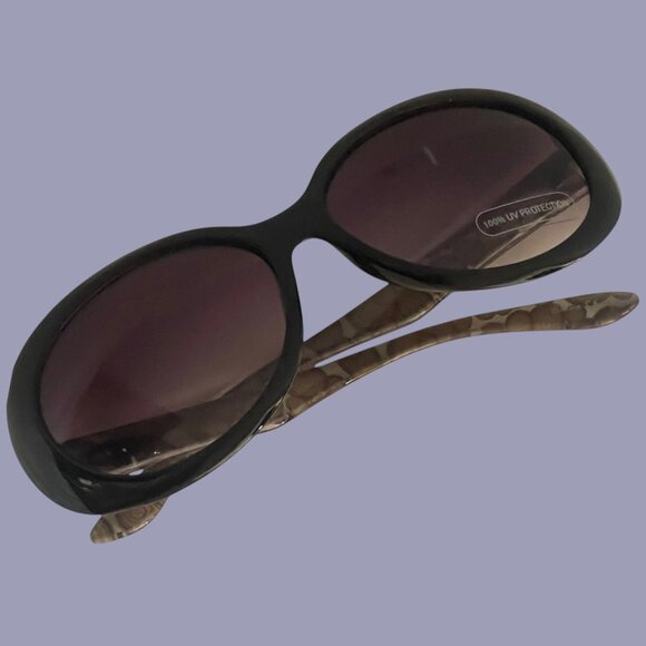 Circle Accent Oval Shaped Women's Fashion Sunglasses - 100% UV Protection - Picture 8 of 8